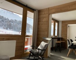 Plagne centre - pied des pistes -vue piste - Les Mélèzes