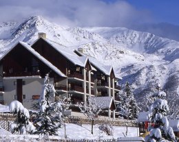 2 pièces central, refait à neuf, en face de la piste du Riou