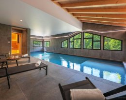 Séjour alpin 14p (13 adultes max) avec piscine intérieure