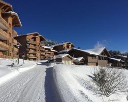 Confortable T3 avec piscine idéalement situé aux Saisies (Bisanne 1500 station)