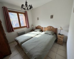 Réf PERRIN . Au coeur du village et très proche des pistes, dans une résidence récente