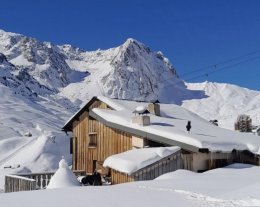 La Bergerie, 8-10 personnes, vue panoramique, déco montagne, skis aux pieds  