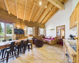 4 PIECES IDEALEMENT SITUE DANS LE CENTRE STATION