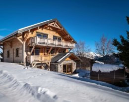 Chalet skis aux pied pour 14 avec spa extérieur aux Sybelles