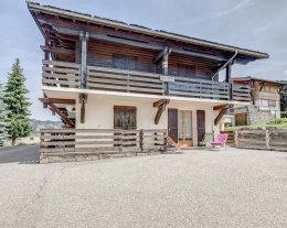 Studio Le Cornaline skis aux pieds ! Tous les services sont inclus dont hôtelier.