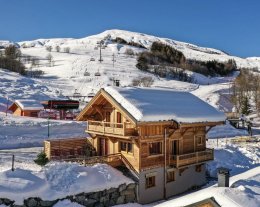 Chalet L'étoile Filante face aux pistes, chalet de standing 15 personnes 6 chambres, 5 sdb, sauna