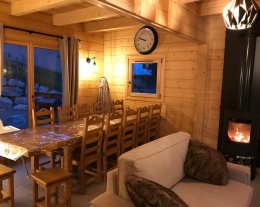Le hameau des cimes 8. Chalet 14 personnes-Pieds des pistes (150m)-Spa en option-La Joue du Loup-Confort et nature-Ambiance chaleureuse.