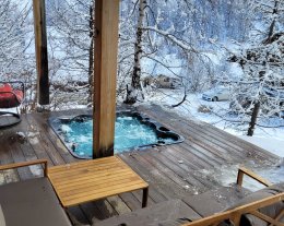 CHALET SKI AU PIED VARS LES CLAUX VUE MONTAGNE ET PISTES DE SKI JACUZZI