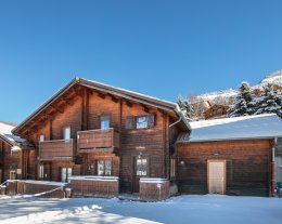 Chalet Flocon, skis aux pieds : 5 ch.  12/14 pers.