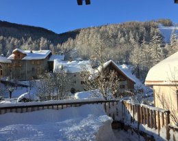 Ref. COMPAIN - Superbe appartement en maison de pays rénovée avec grande terrasse !