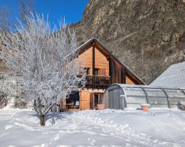 ARTHUR, proche Les Deux Alpes avec piscine couverte 