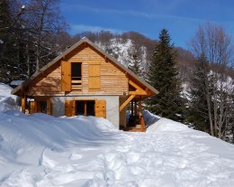grand chalet  independant 8 pers au coeur de la nature des hautes Alpes