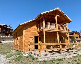 Chalet Oslo avec jacuzzi au coeur de la Joue du Loup : 11 personnes, tout confort pour les grandes familles !