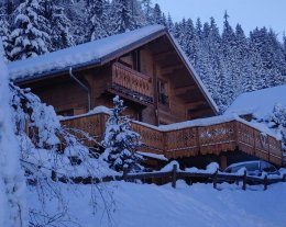 CHALET LOUT'CHI VALFREJUS 12 personnes avec 5 chambres - lits faits à l'arrivée